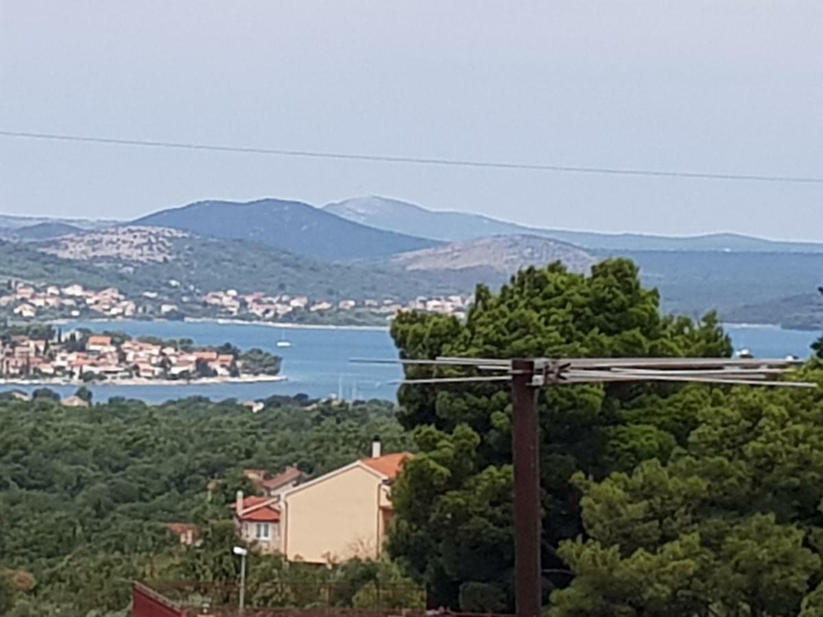 Holiday House "Villa Flora" Šibenik Buitenkant foto