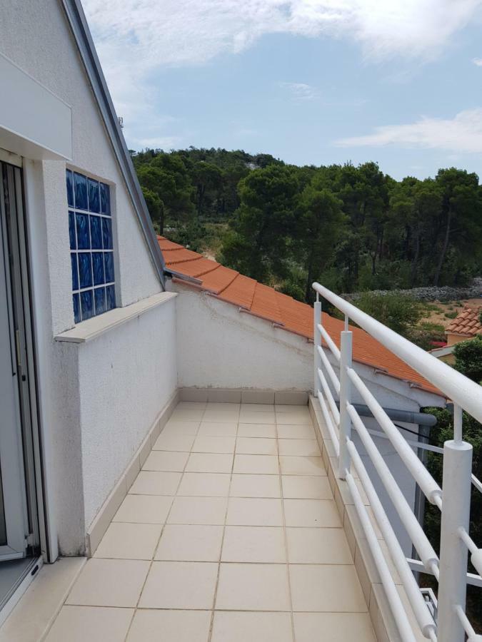 Holiday House "Villa Flora" Šibenik Buitenkant foto