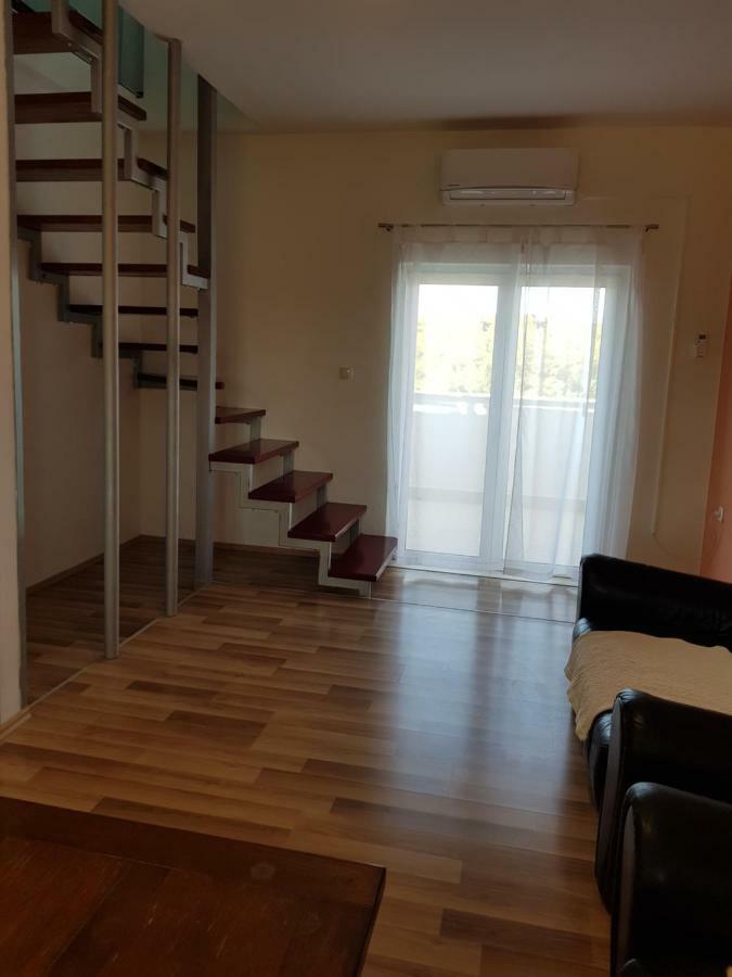 Holiday House "Villa Flora" Šibenik Buitenkant foto